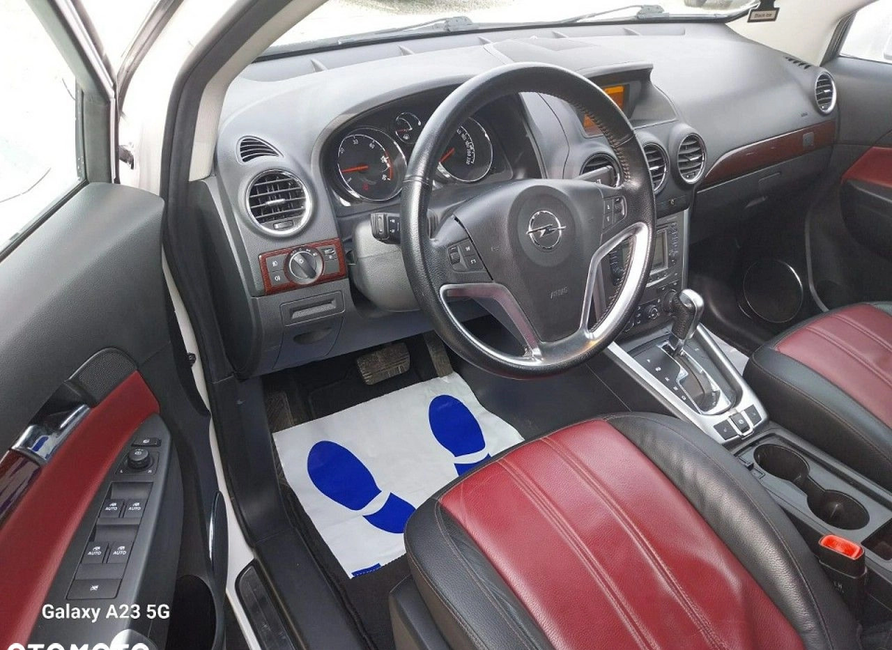 Opel Antara cena 44000 przebieg: 150000, rok produkcji 2014 z Dobrzany małe 121